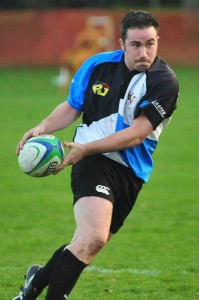 Aaron Frisby passing close up